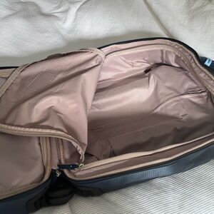 TUMI ‘Voyageur’ roller carryon, Multi pocket storage.